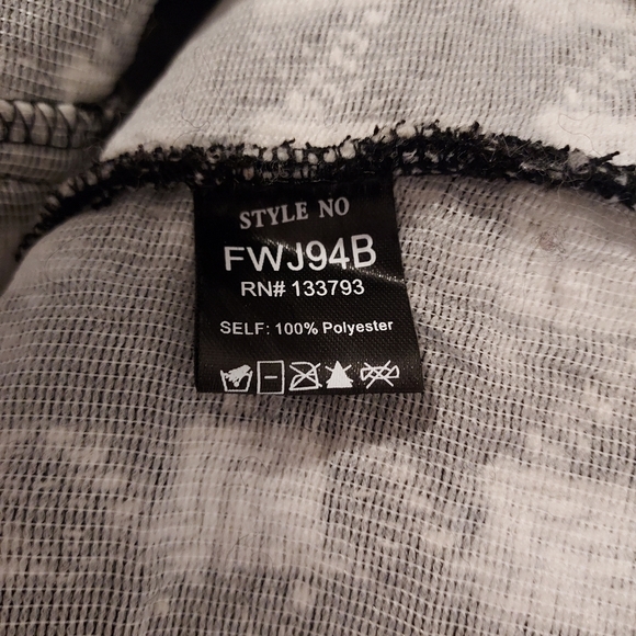 POL BLACK and Ivory Houndstooth Frayed Hem Shacket Jacket Size Medium Lexington - Picture 9 of 10